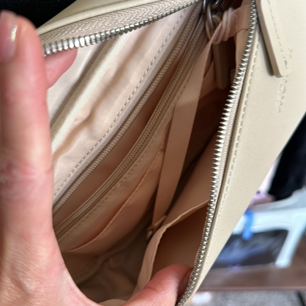 Nwot monos sling bag Ivory (Vegan Leather) - Picture 3 of 5